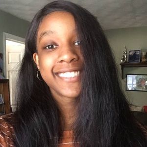 Meet your Posher, Anasia